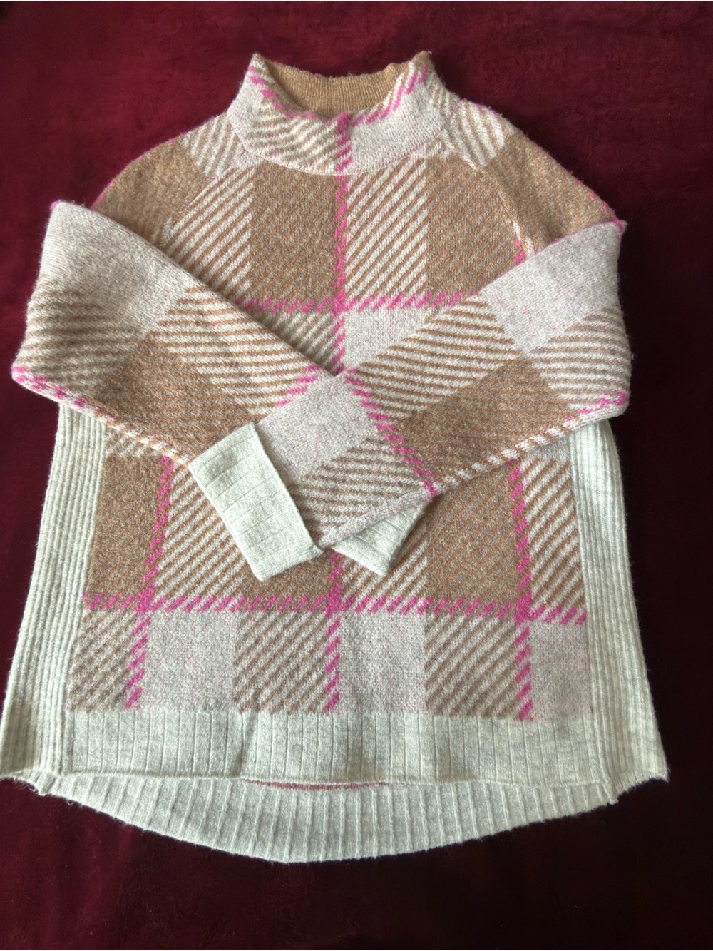 Sisters Cozy Plaid Turtleneck Sweater in Beige and Pink Sz L